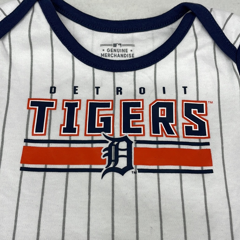 Detroit tiger baseball new onesie baby boy sz 12 mos - Picture 3 of 5